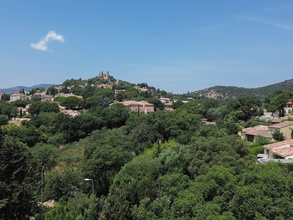 Surroundings [summer] (1-5 km)
