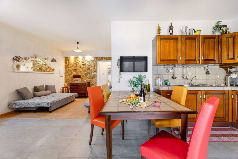 Dining Room, Kitchen