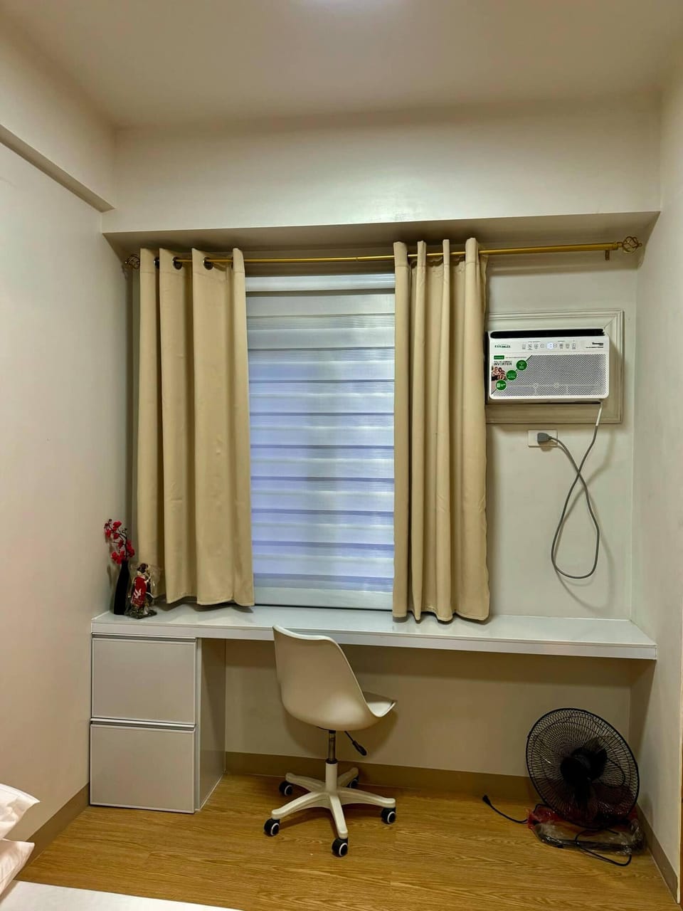 Condo, 1 Bedroom, Accessible, Smoking | Living area