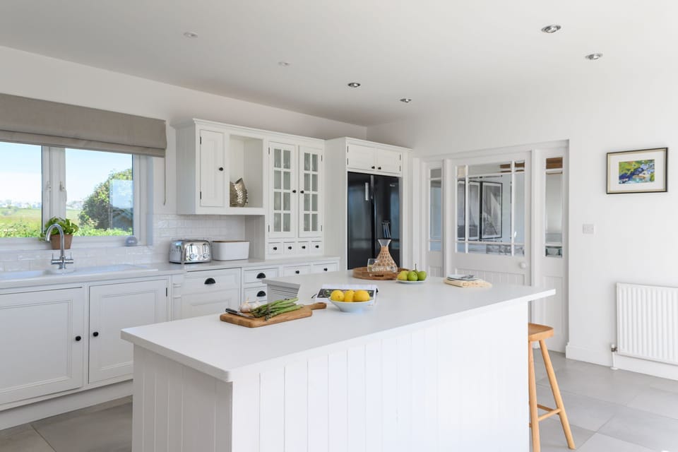 Kitchen at Point House, Charlestown, Cornwall, self catering with Beach Retreats.