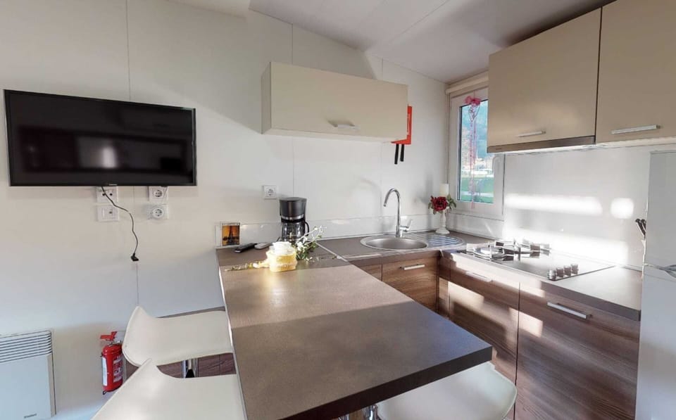 Mobile Home | Private kitchen
