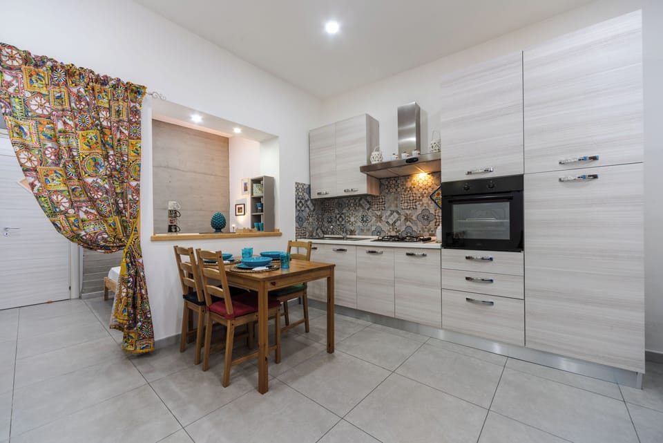 Apartment, 1 Bedroom | Private kitchen | Full-size fridge, microwave, oven, stovetop