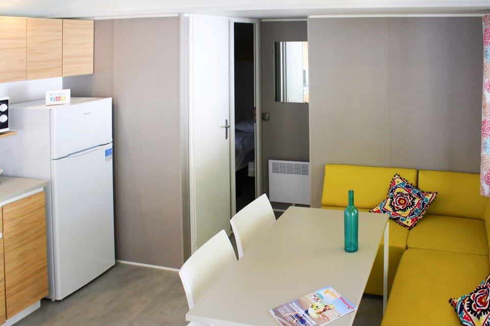 Fridge, microwave, coffee/tea maker