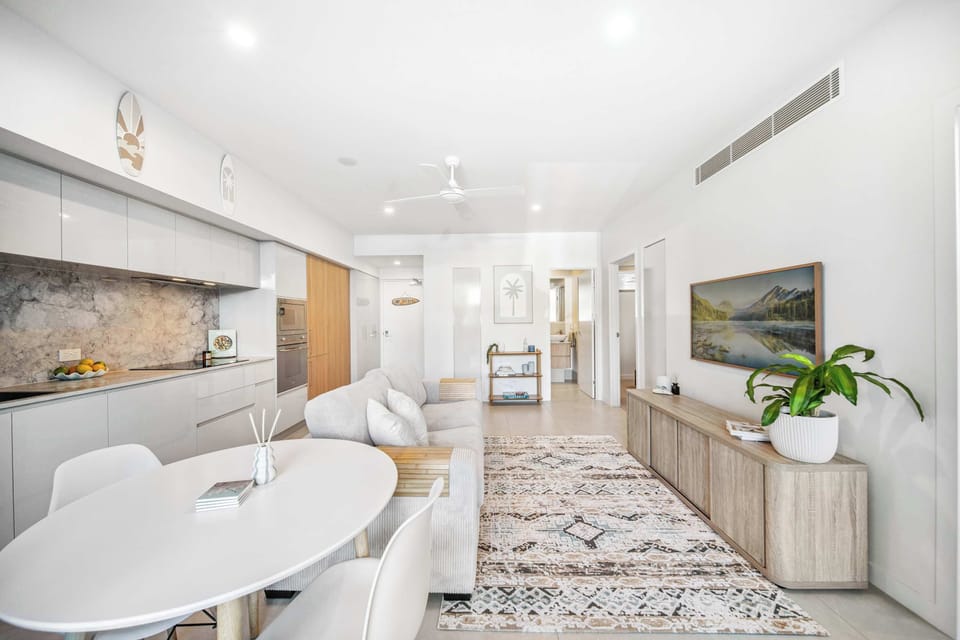 Enjoy morning coffee or a quick breakfast at the dining nook, an easy spot to start the day before heading out.