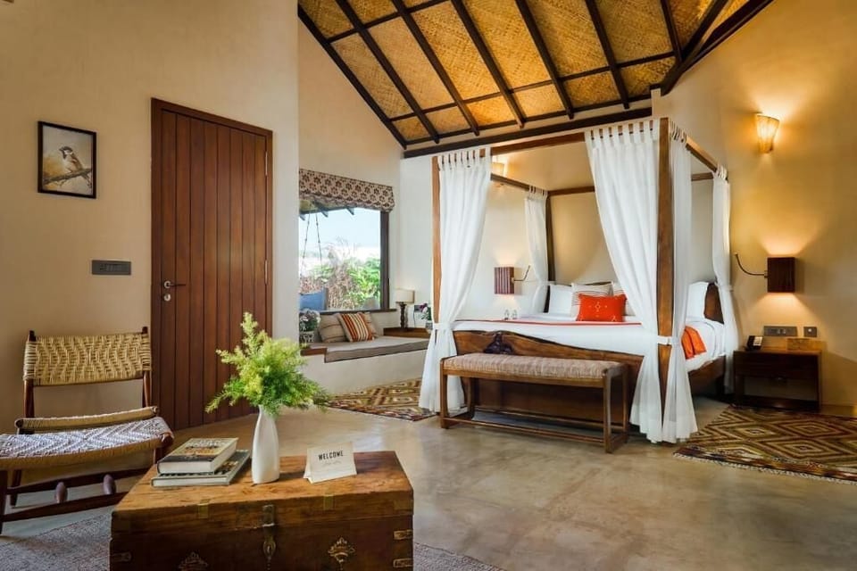 Premium bedding, down comforters, minibar (some free items)