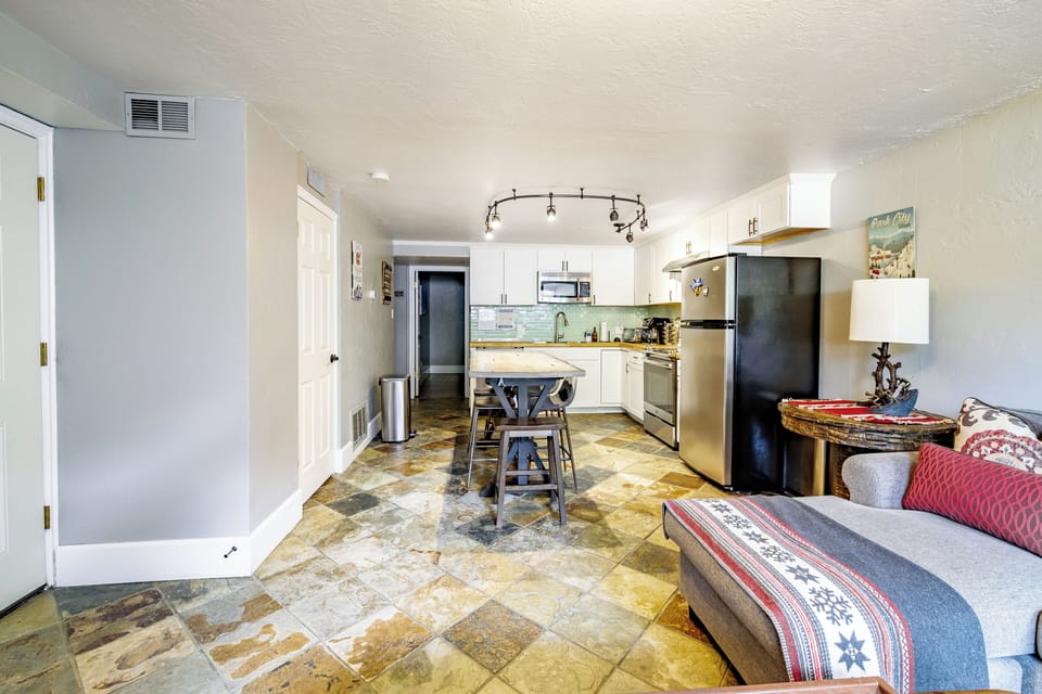 Integrated kitchen and living room. 