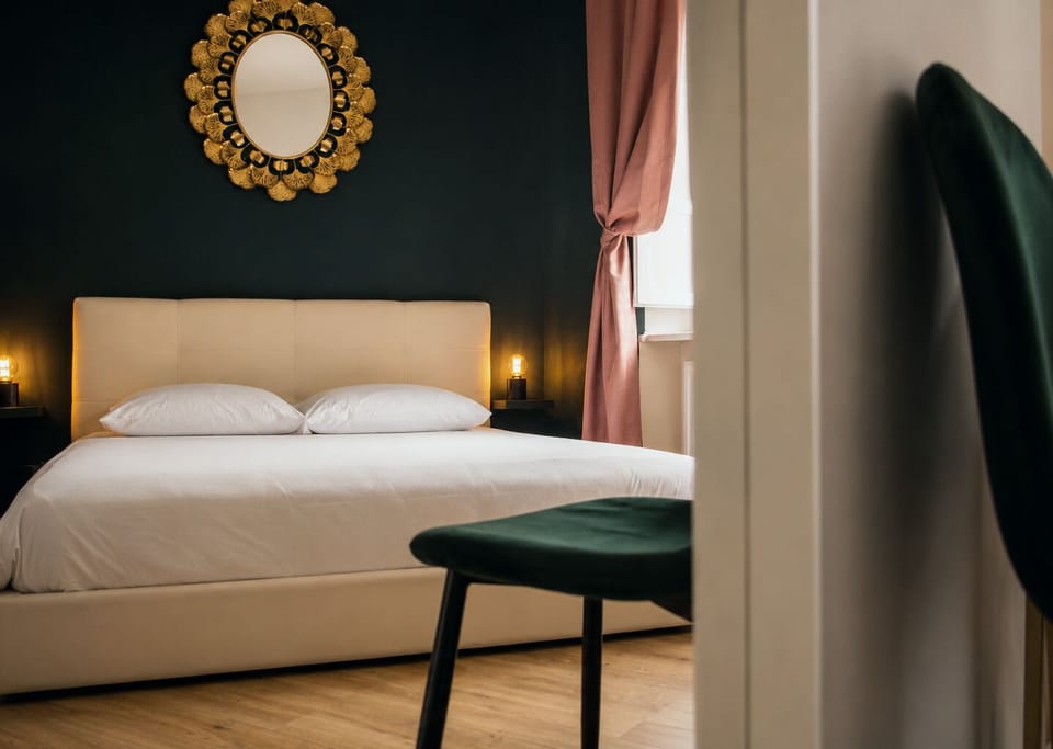 Standard Single Room, 1 Double Bed, Private Bathroom | Minibar, in-room safe, desk, laptop workspace