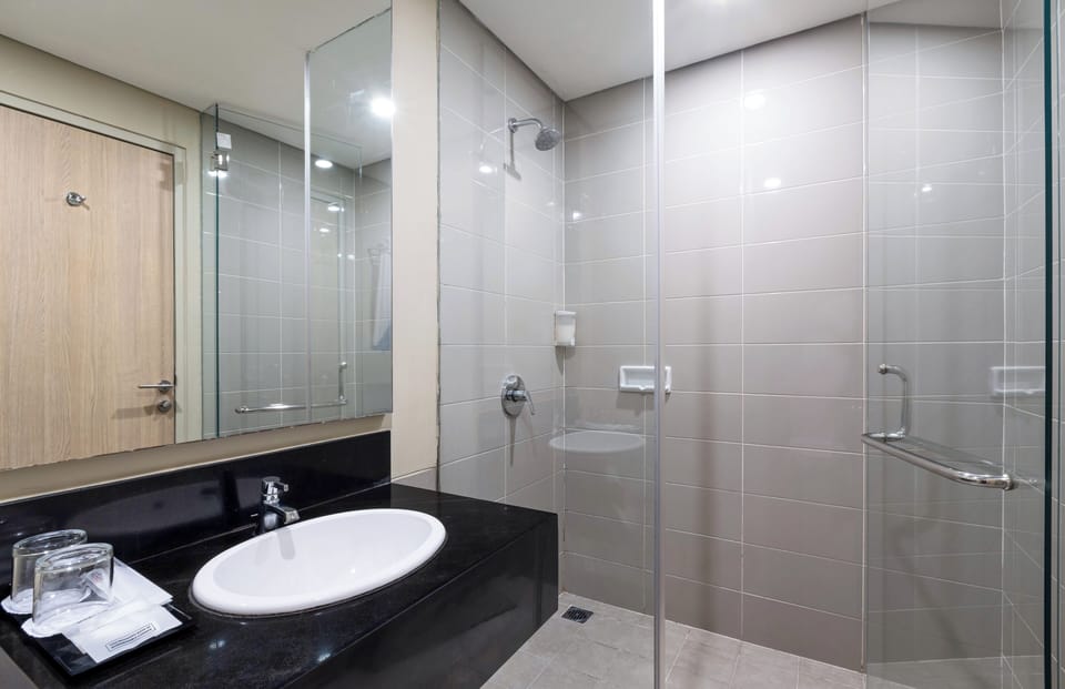 Studio | Bathroom | Slippers, bidet