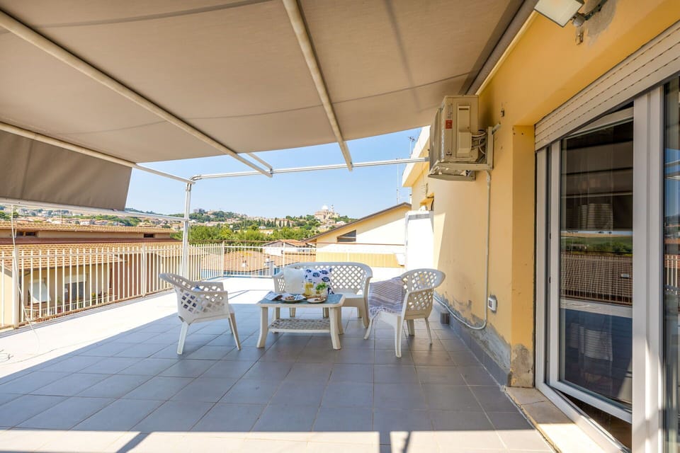 Balcony / Terrace / Patio