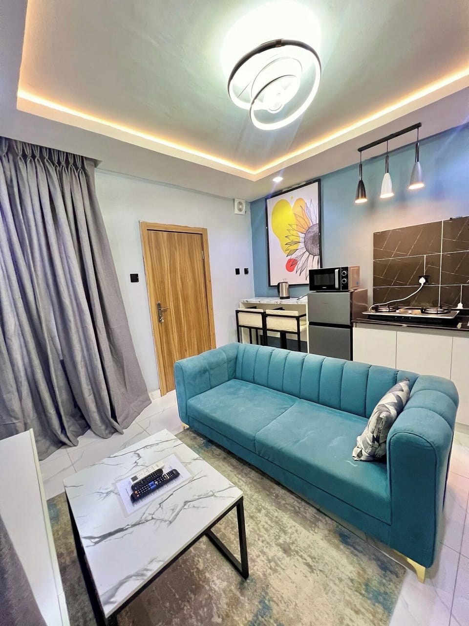 Family Apartment, Balcony, City View | Living area