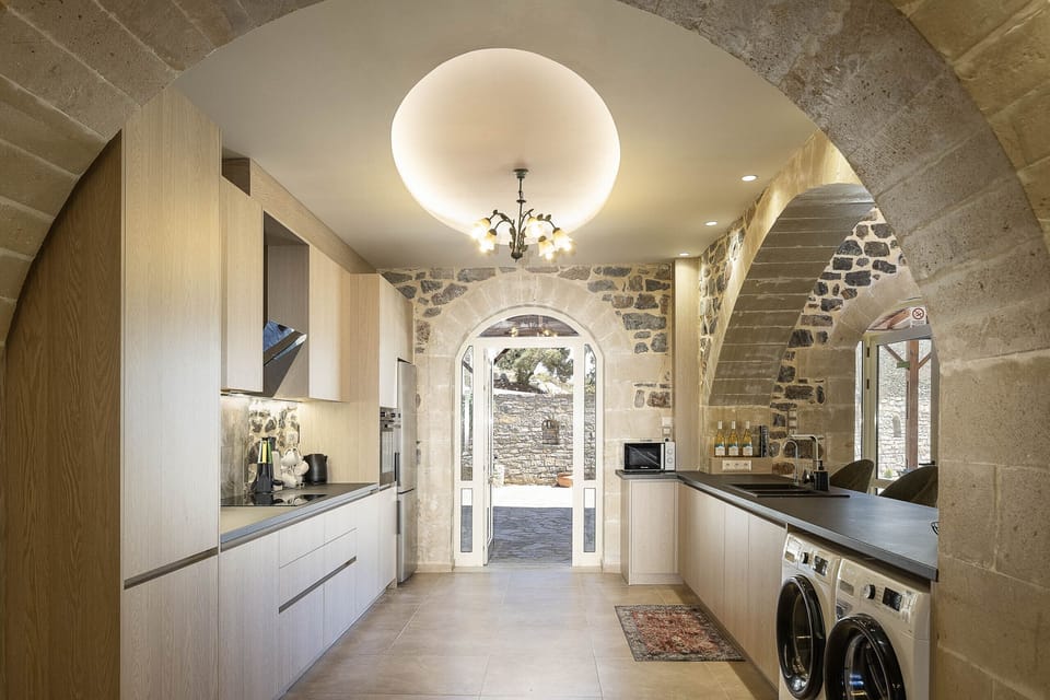 House | 7 bedrooms, soundproofing