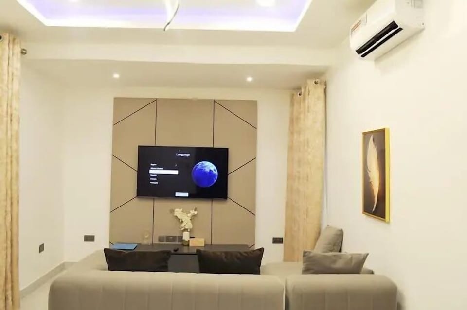 Economy Apartment, Balcony, City View | Living area
