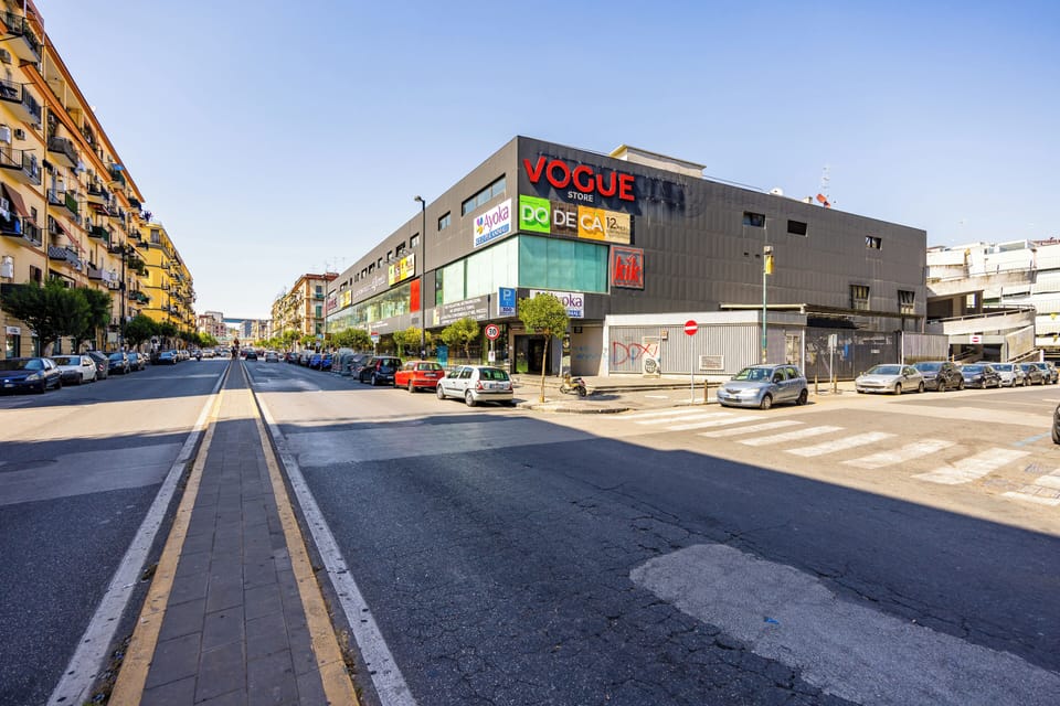Shopping mall