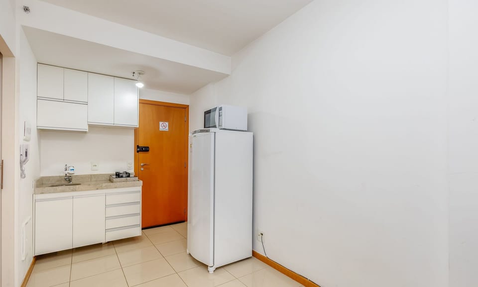 Basic Apartment | Private kitchen | Cookware/dishes/utensils