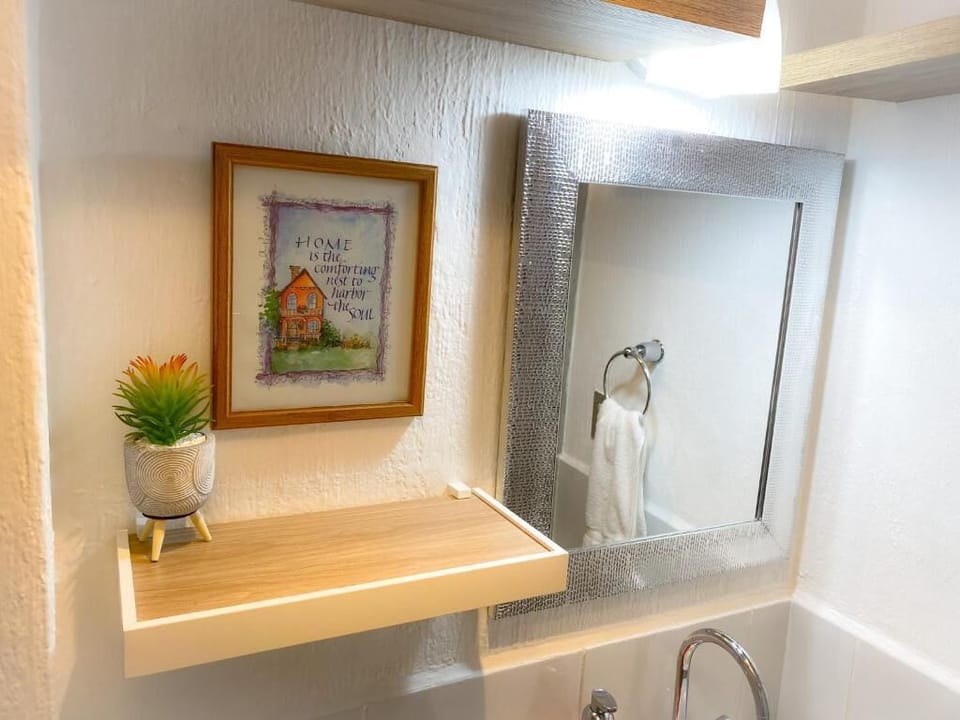 Family Quadruple Room | Bathroom | Towels