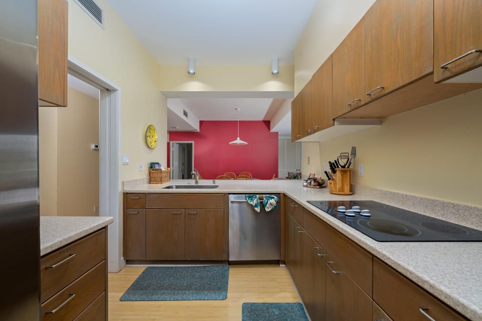 Condo, 2 Bedrooms | Private kitchen | Coffee/tea maker, fridge, oven, toaster