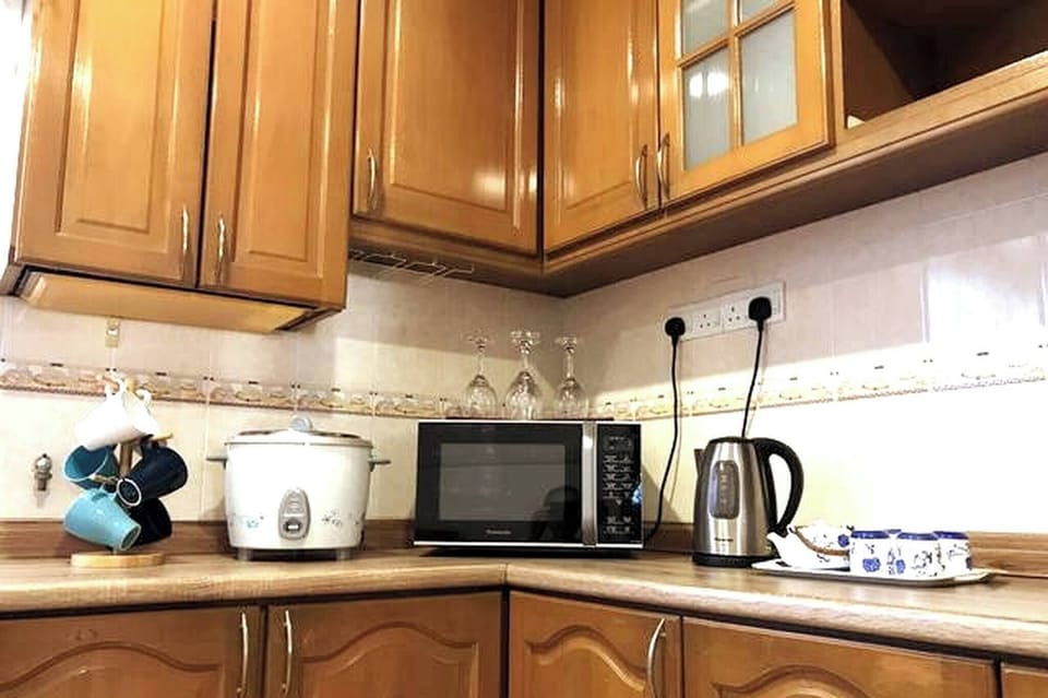 House, 4 Bedrooms, Smoking | Private kitchen