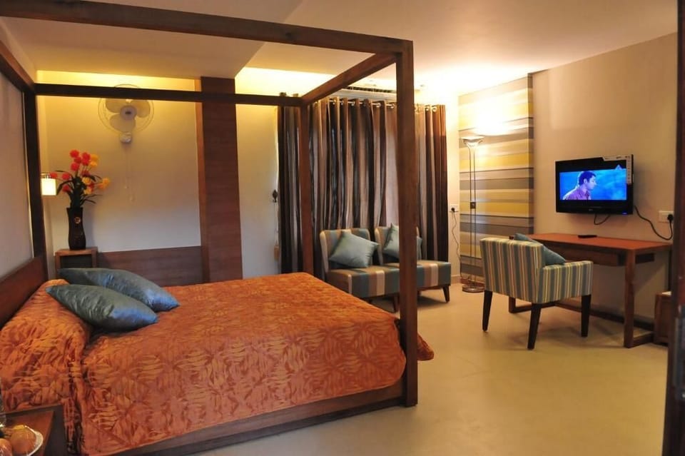 In-room safe, soundproofing, iron/ironing board, free WiFi