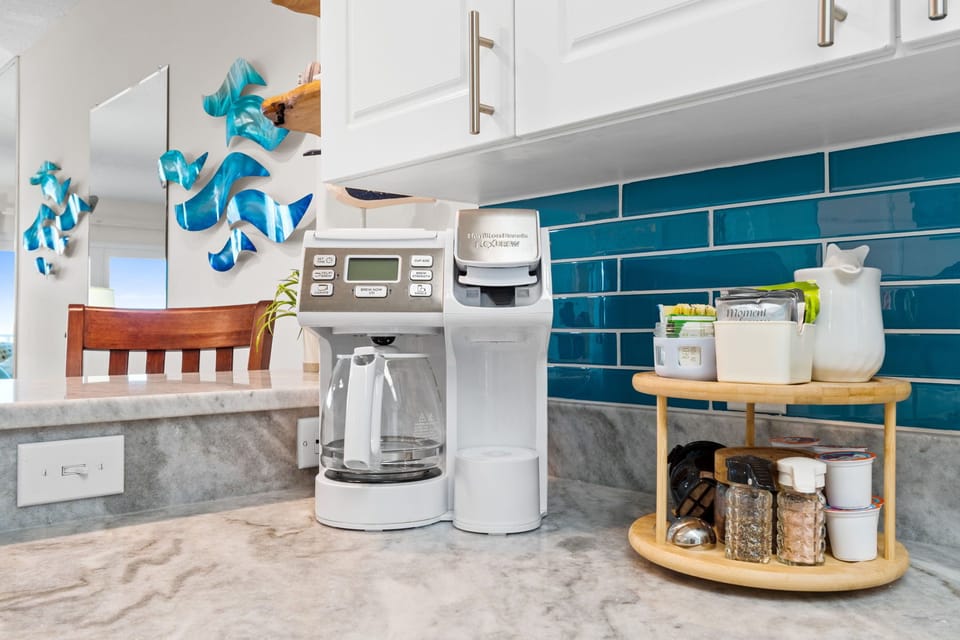 Start your day right with a coffee starter kit — brew a whole pot or just a cup.