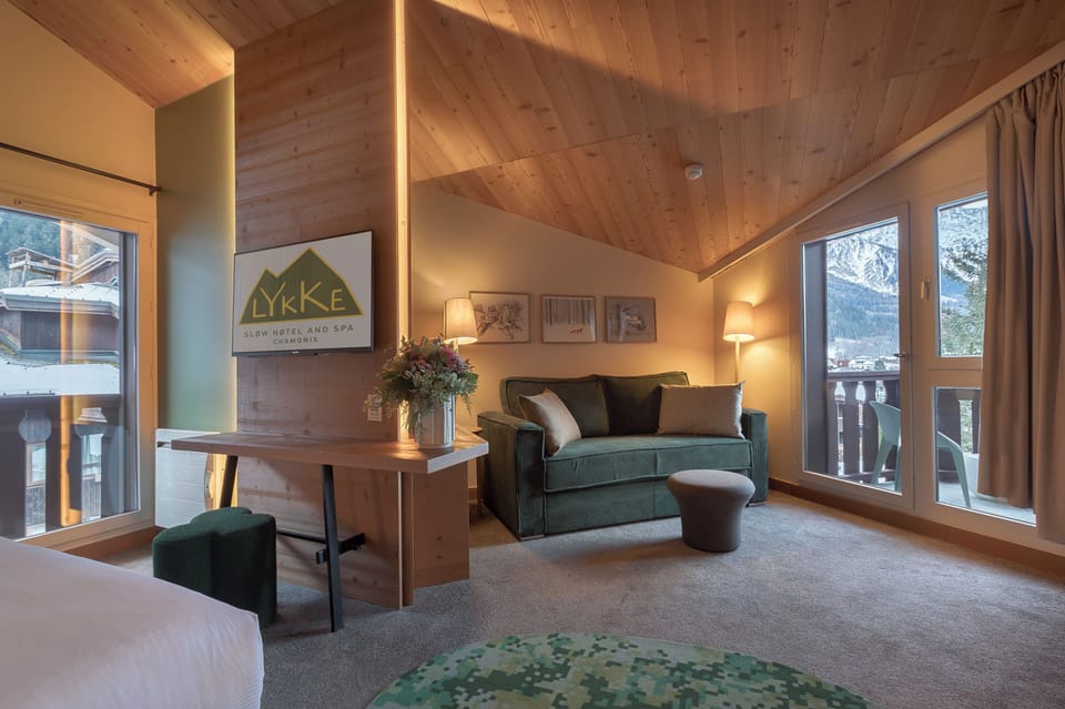 Double Room | Premium bedding, Select Comfort beds, in-room safe, desk