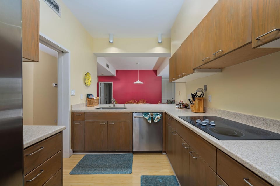 Kitchen equipped with all your cooking needs