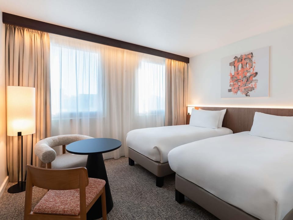 Standard Room, 2 Twin Beds | Premium bedding, memory foam beds, in-room safe, soundproofing
