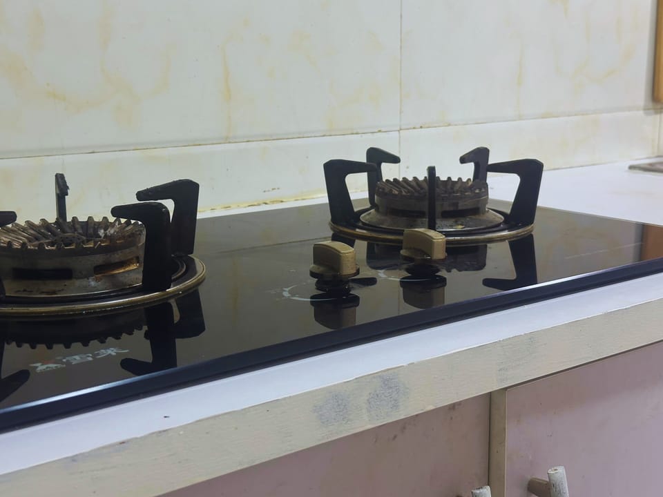 Shared fridge, cookware/dishes/utensils