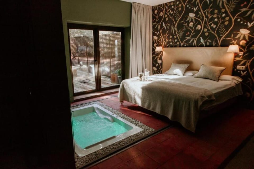 Grand Suite, 1 King Bed, Private Pool, Garden View | Premium bedding, down comforters, memory foam beds