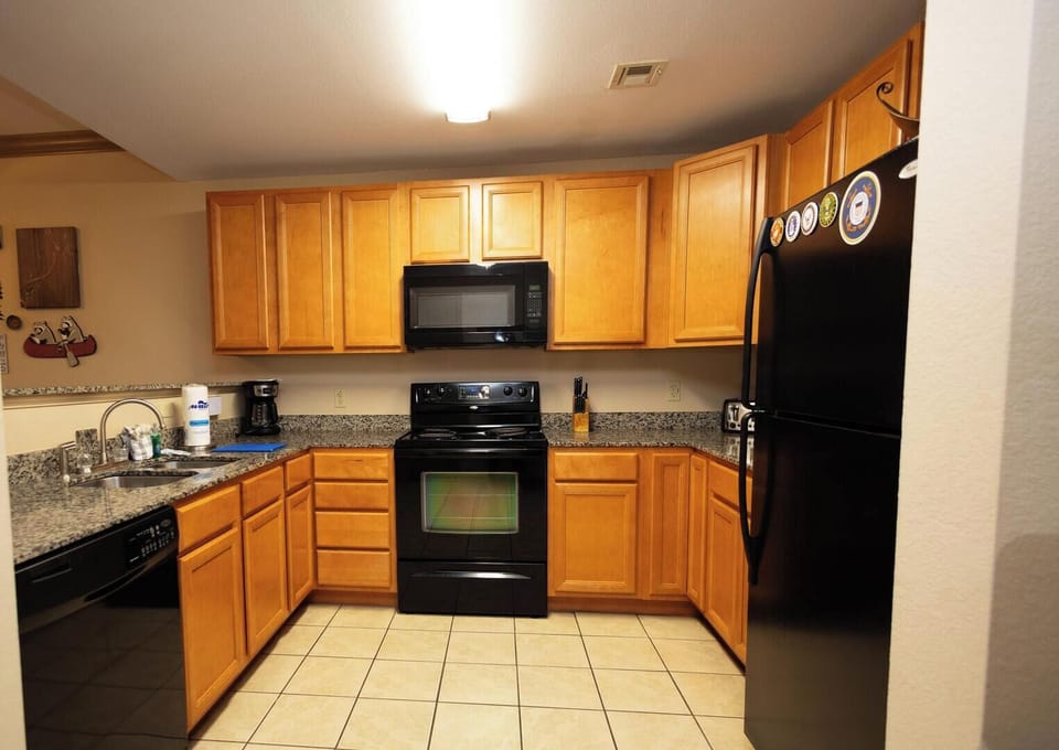 Condo, Multiple Beds, Pool Access, Mountain View (Mountain View Condo 1501) | Private kitchen