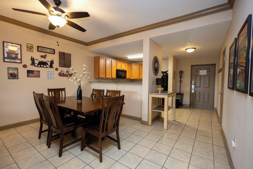 Condo, Multiple Beds, Pool Access, Mountain View (Mountain View Condo 1501) | Dining