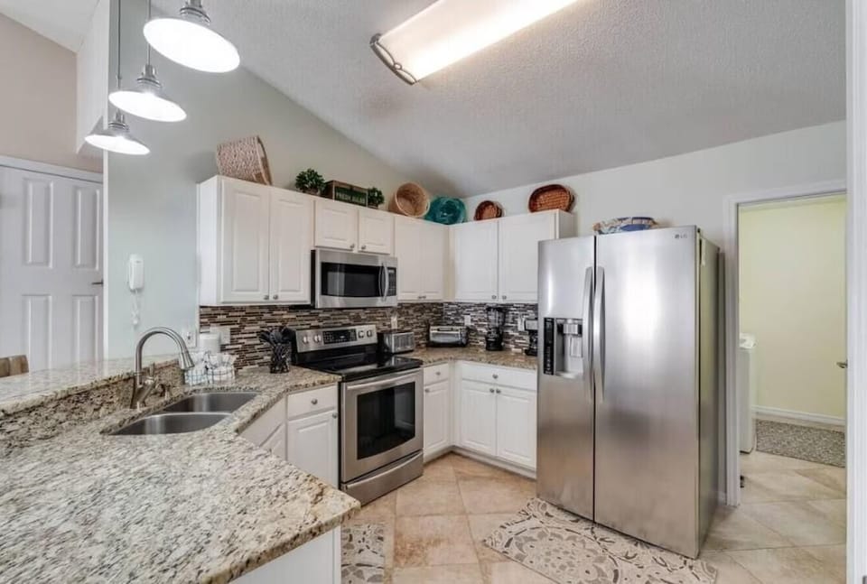 House, Multiple Beds (Cone's Cove) | Private kitchen
