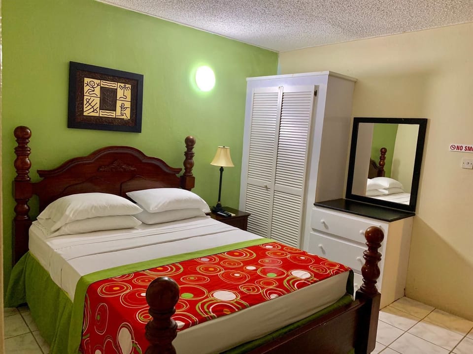 In-room safe, desk, iron/ironing board (on request), cribs (free)