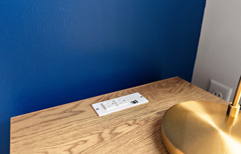 Dedicated workspace with high-speed Wi-Fi and ergonomic seating—an ideal setup for remote workers and digital nomads.