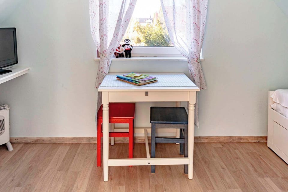 Kinder-Spieltisch