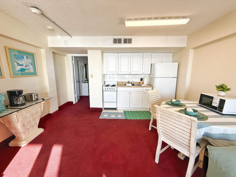 A modern kitchen with everything you need to feel at home.