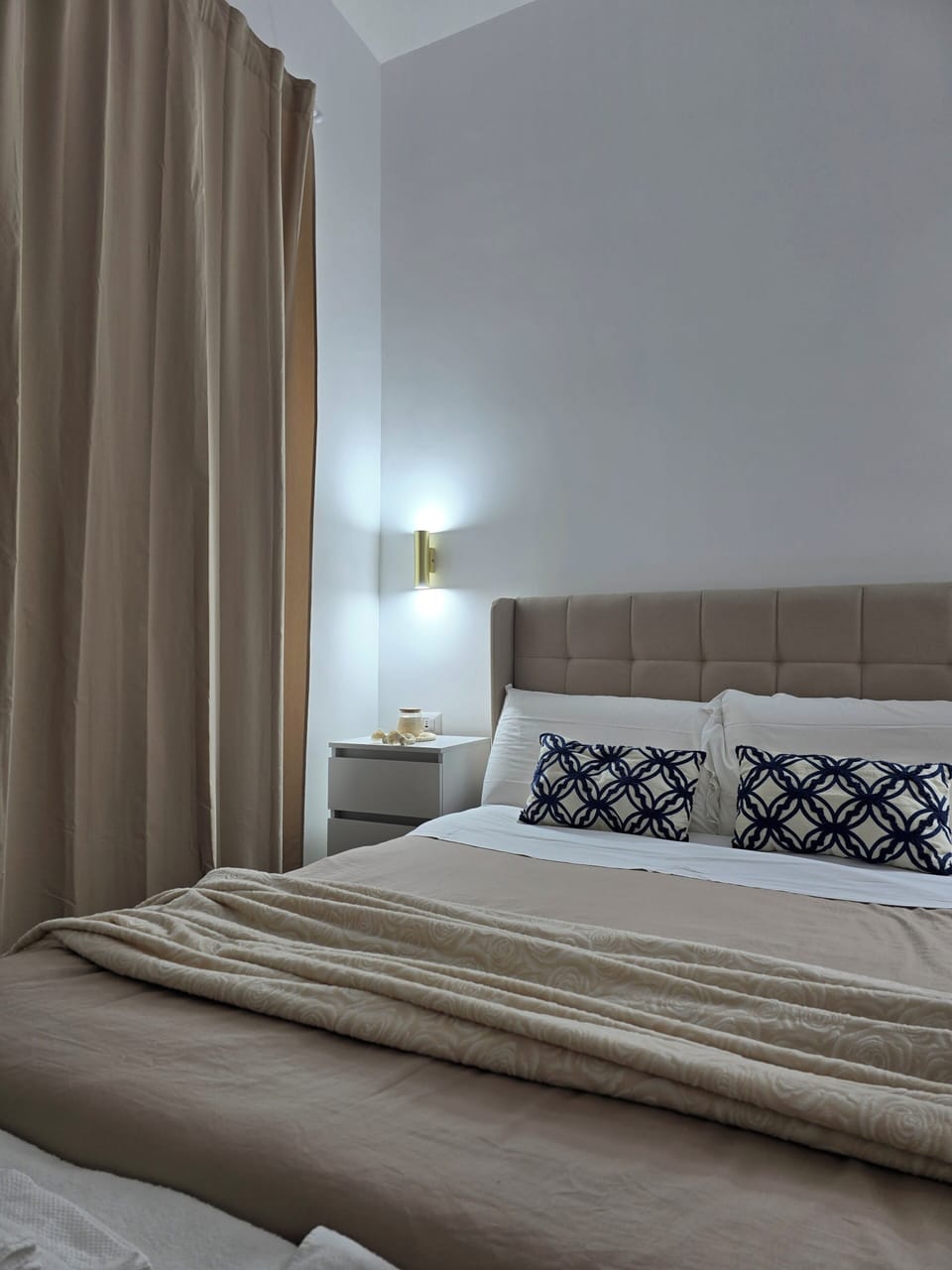 Double Room, Balcony | Free WiFi