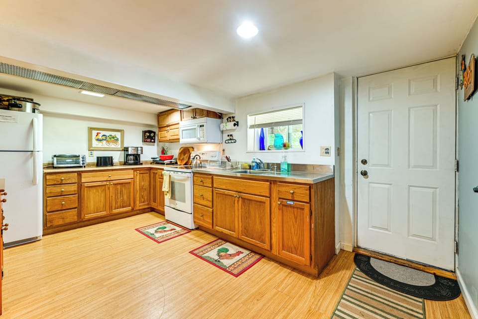 Kitchen | 1st Floor | Cooking Basics | Dual Coffee Maker | Microwave | Toaster