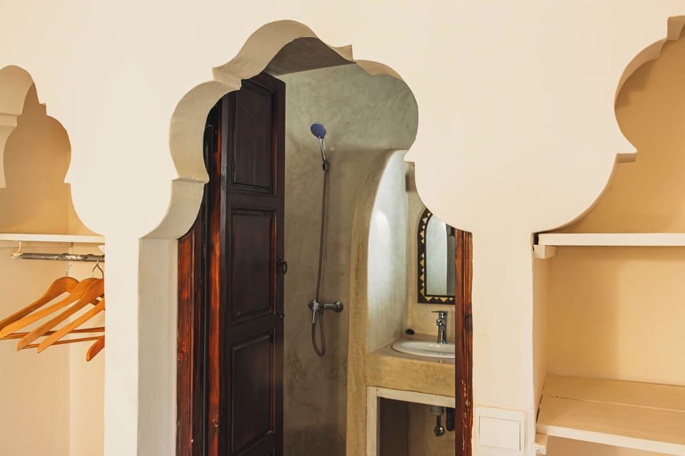 Deluxe Double Room, 1 King Bed, Housekeeping, Pool View | Bathroom | Shower, free toiletries, hair dryer, towels