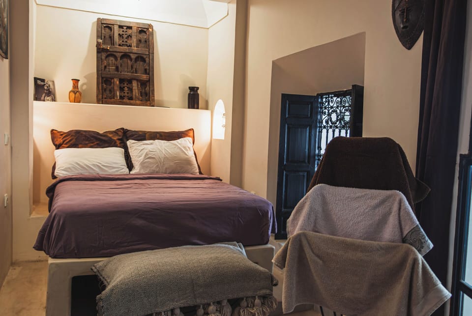 Traditional Double Room, 1 King Bed, Housekeeping, Pool View | Laptop workspace, soundproofing, free WiFi
