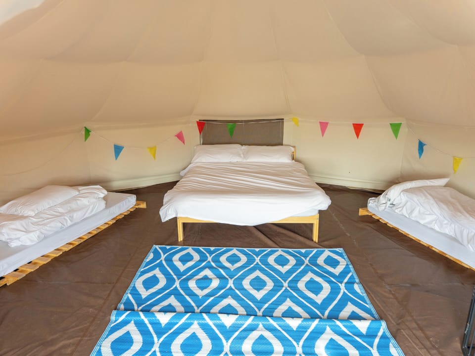 Tent | Bed sheets