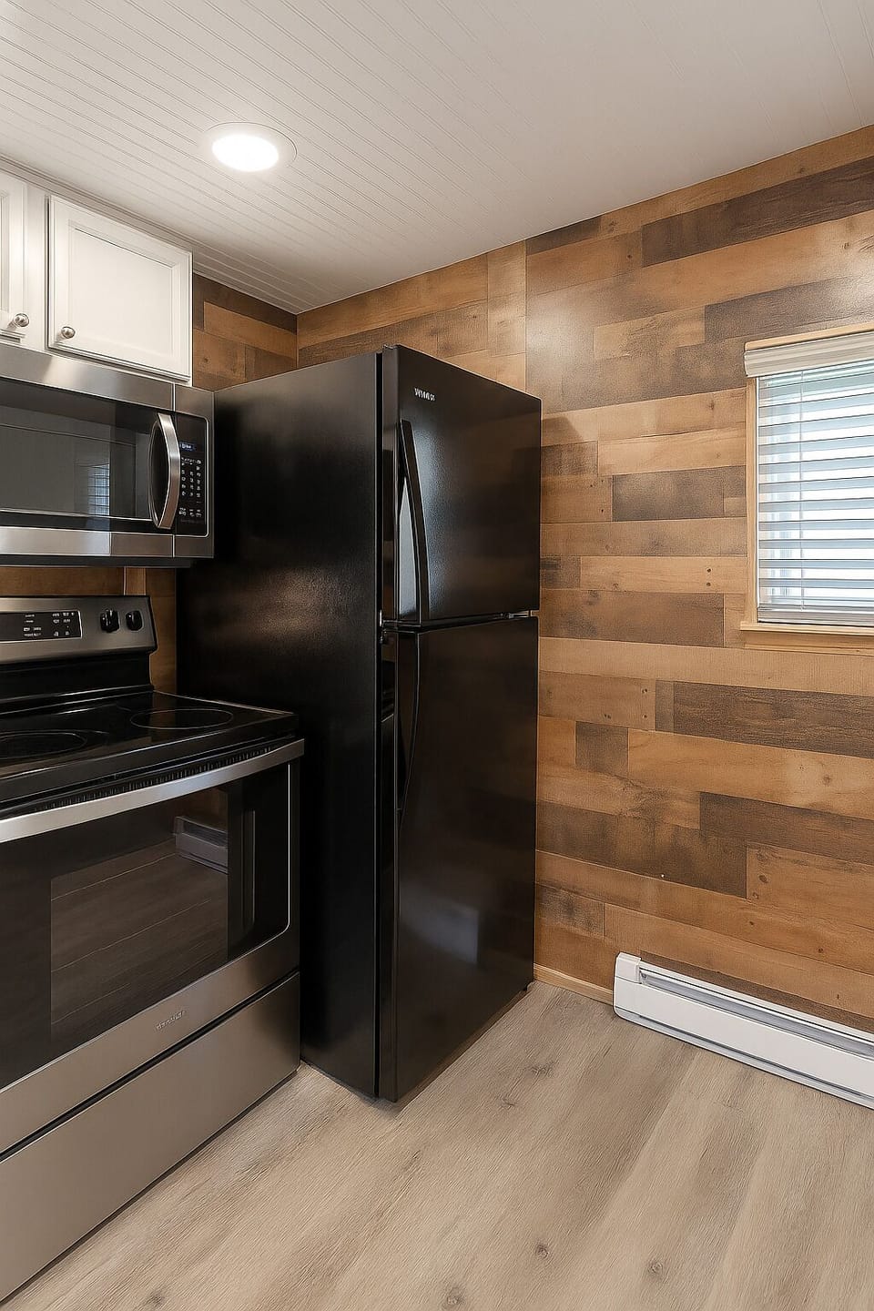 Full kitchen