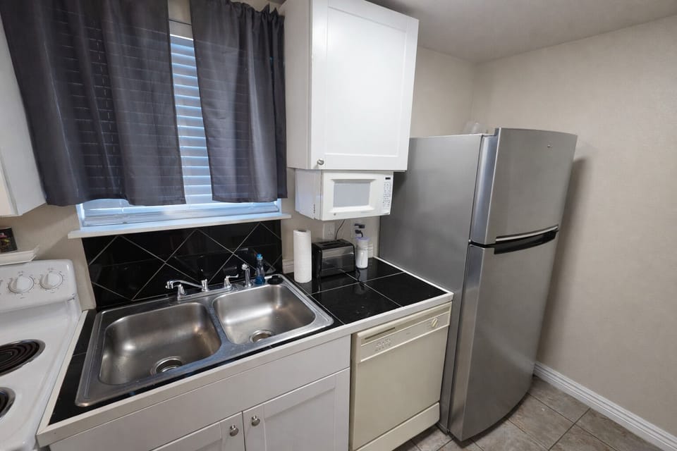 Kitchen sink 