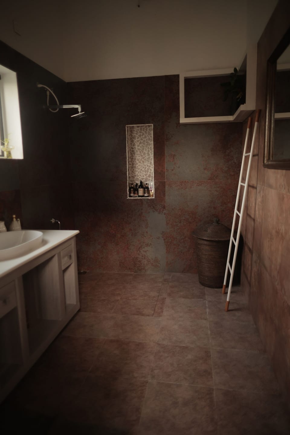 Deluxe Double Room, Non Smoking, Balcony | Bathroom | Shower, towels, soap, shampoo