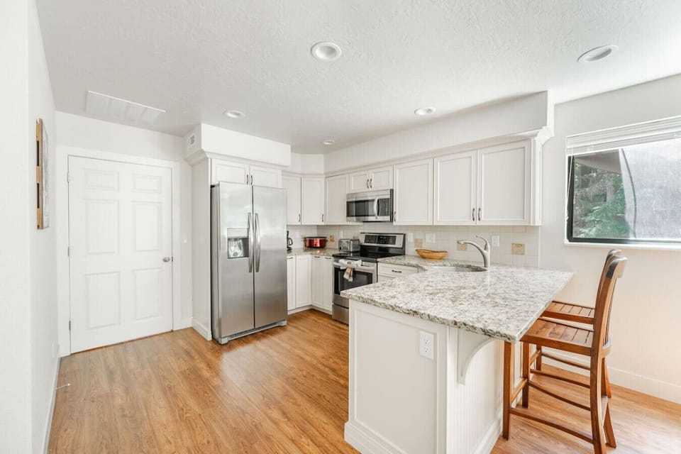 Wide kitchen area