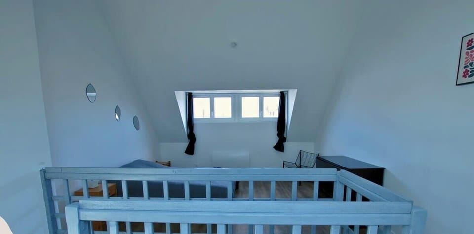 ENCADREMENT ESCALIER
COTE ESPACE NUIT