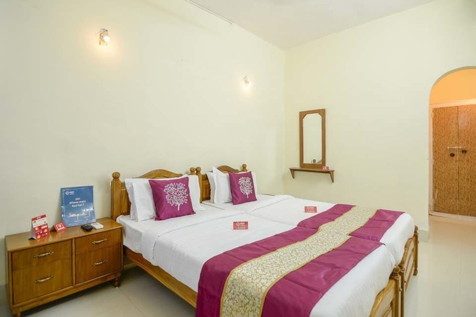 Standard Twin Room (A/C) 
