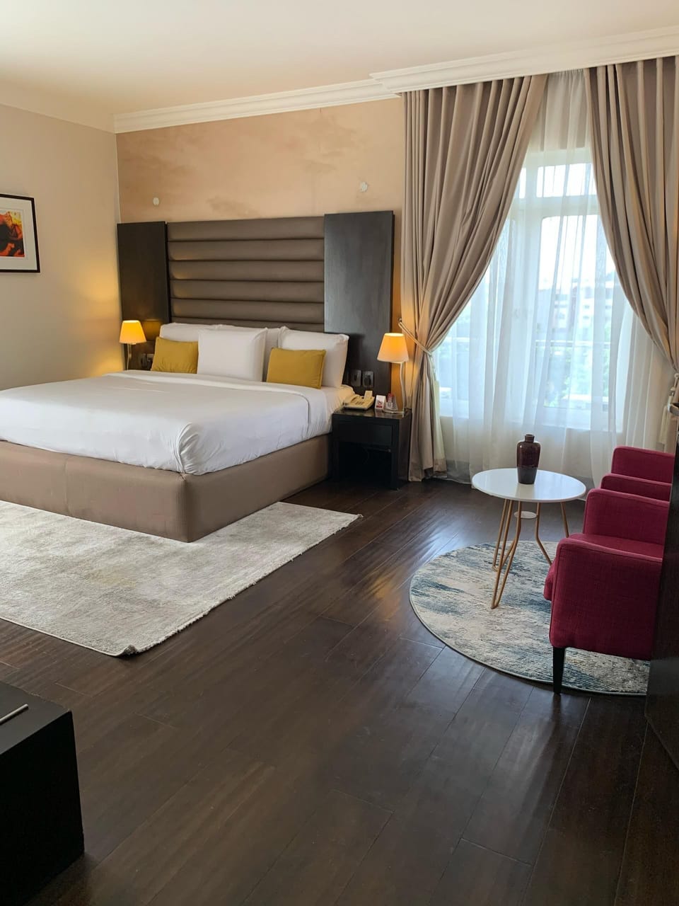 Premium bedding, in-room safe, desk, laptop workspace