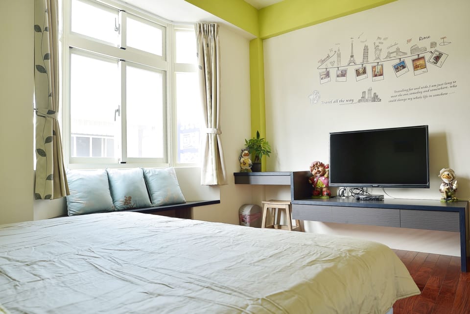 Deluxe Double Room | Desk, soundproofing, rollaway beds, free WiFi