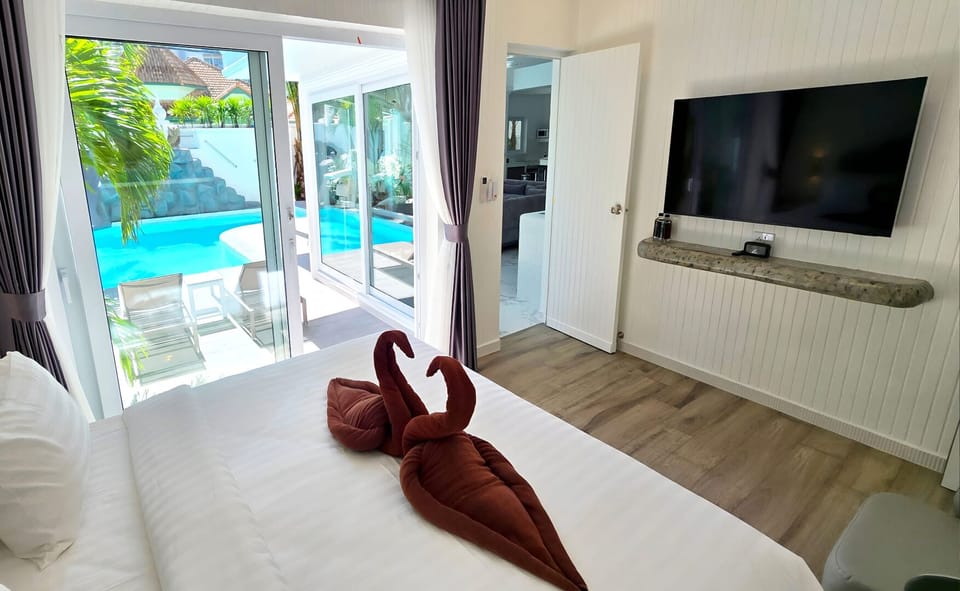 Luxury Villa, Private Pool | Egyptian cotton sheets, premium bedding, memory foam beds, minibar
