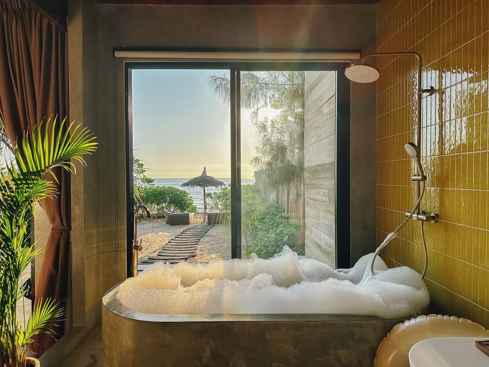 Star | Bathroom | Designer toiletries, hair dryer, towels, soap